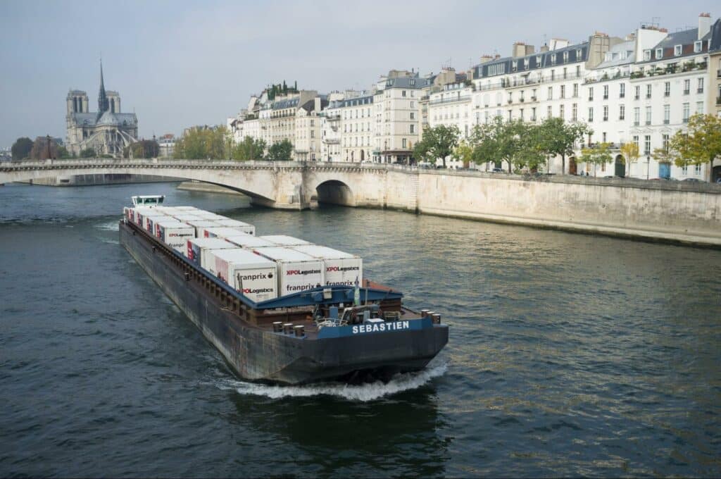 Cargo transitaire Paris